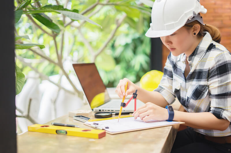 arquitecto-construccion-computadora